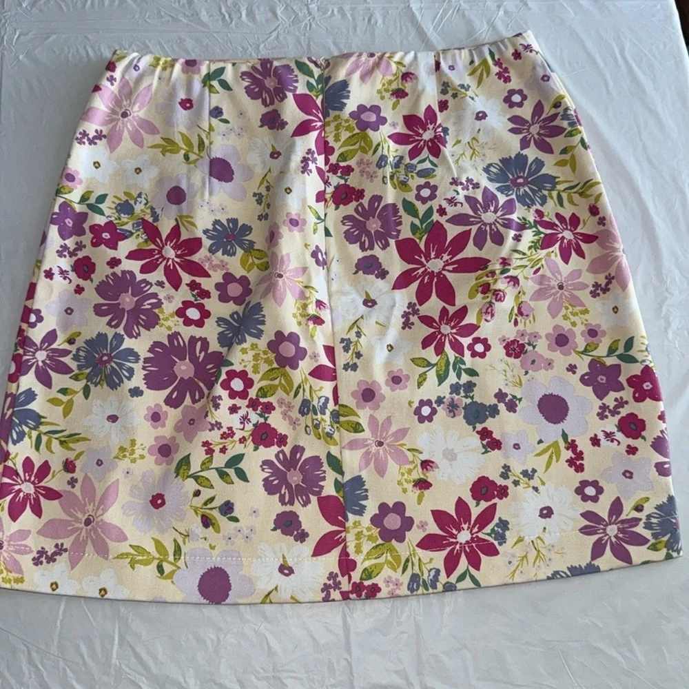 LOVE ON A HANGER Floral Women's Skirt